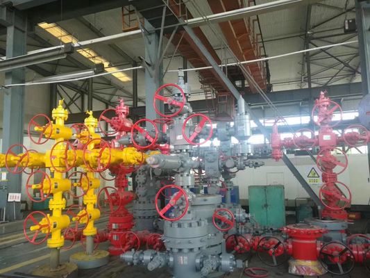 एपीआई 6ए तेल ड्रिलिंग और उत्पादन के लिए हेजिंग हेड स्पूल फ्लैंज वेलहेड डिवाइस