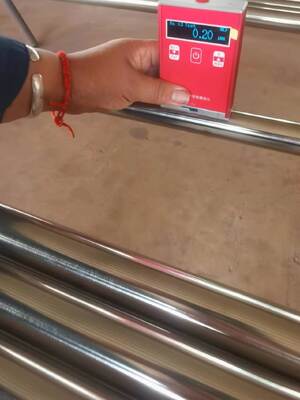 एपीआई 11 बी मानक संक्षारण प्रतिरोधी उच्च तन्यता शक्ति तेल क्षेत्र चूसने वाले रॉड अनुप्रयोगों के लिए पॉलिश रॉड