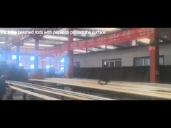 पॉलिश की गई छड़ी को कागजों से भरें